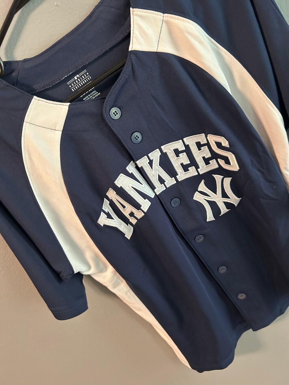 NY Yankees Youth Medium Blue Jersey Genuine Merchandise  (NWT)